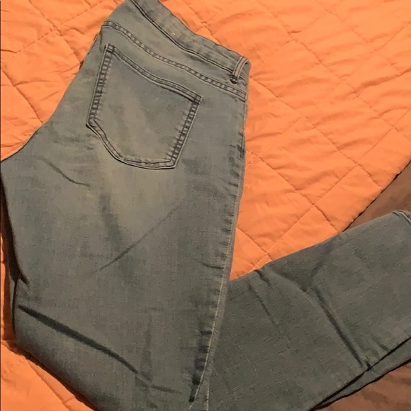 H&M Skinny Jeans - Picture 1 of 2
